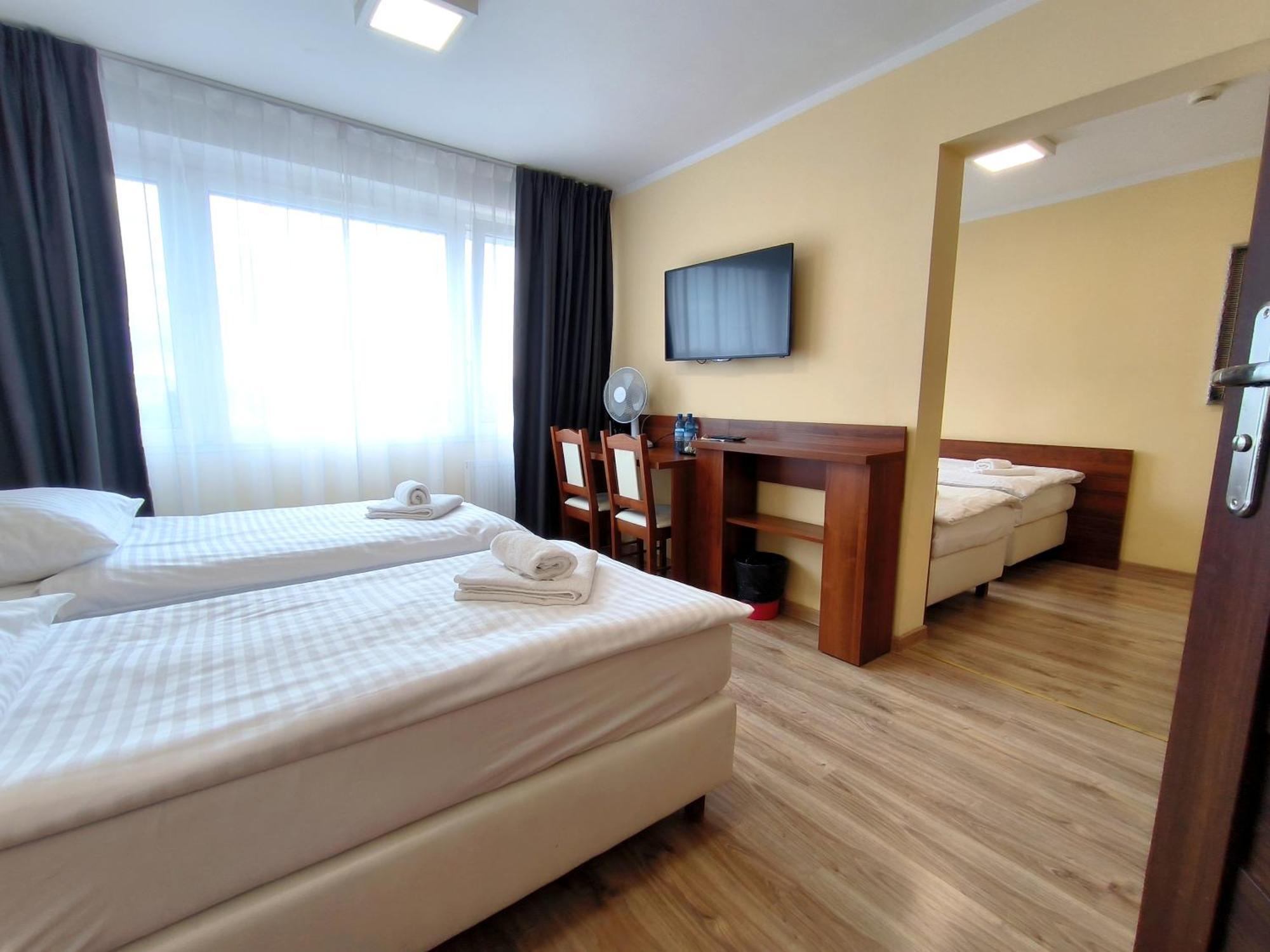 Hotel Sill Кельце Экстерьер фото